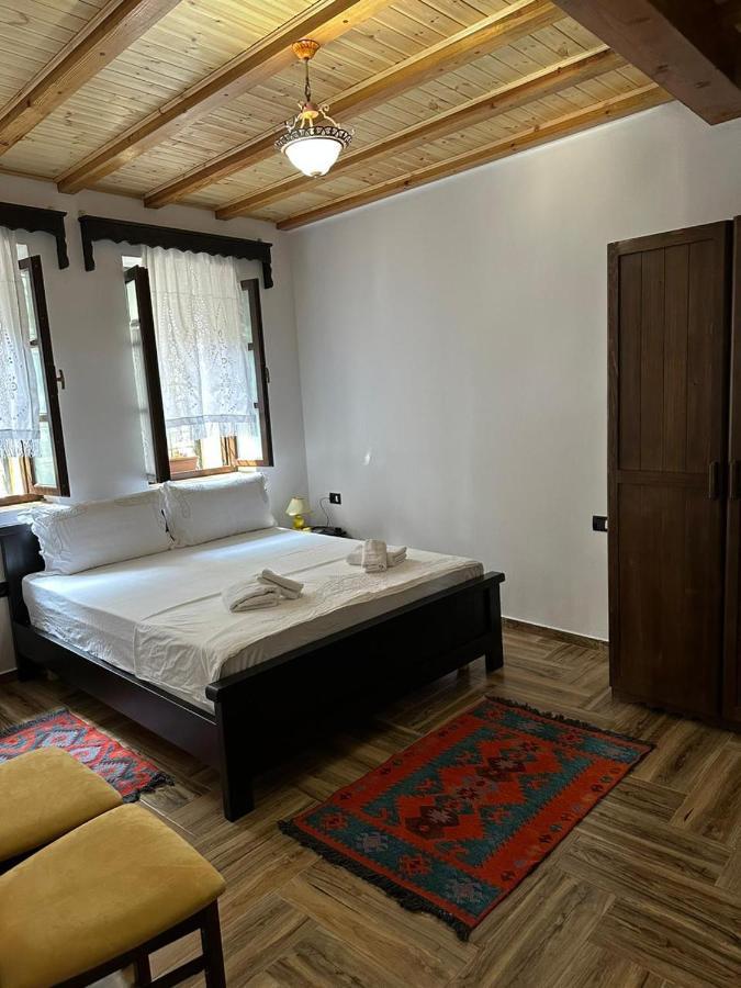 Guest House Iljesa Berat Extérieur photo