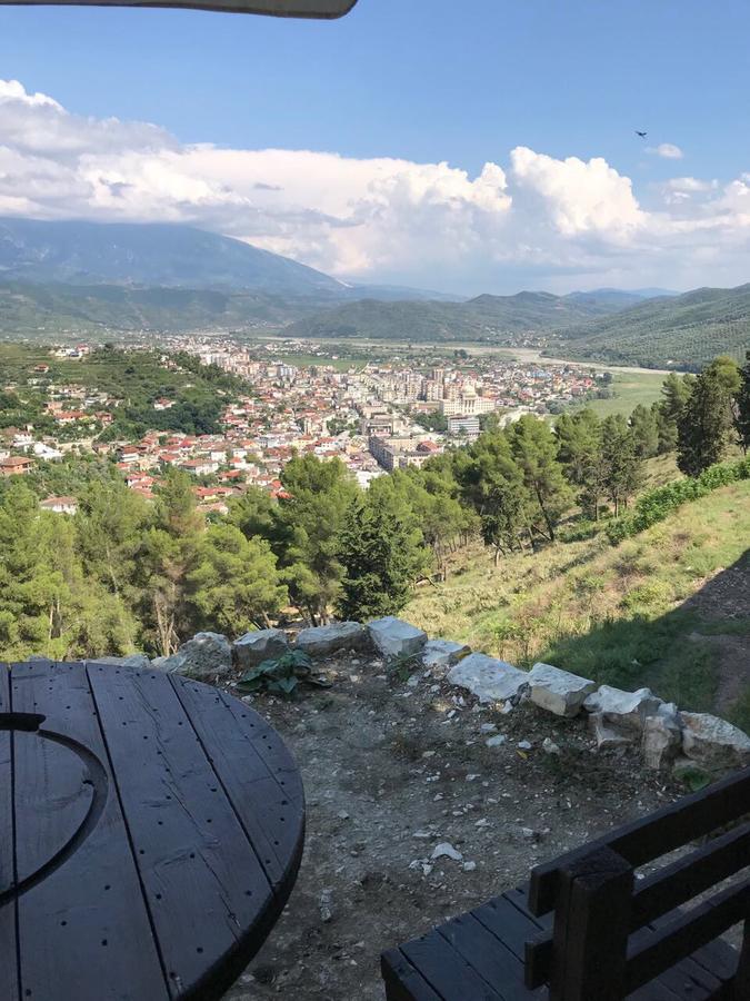 Guest House Iljesa Berat Extérieur photo