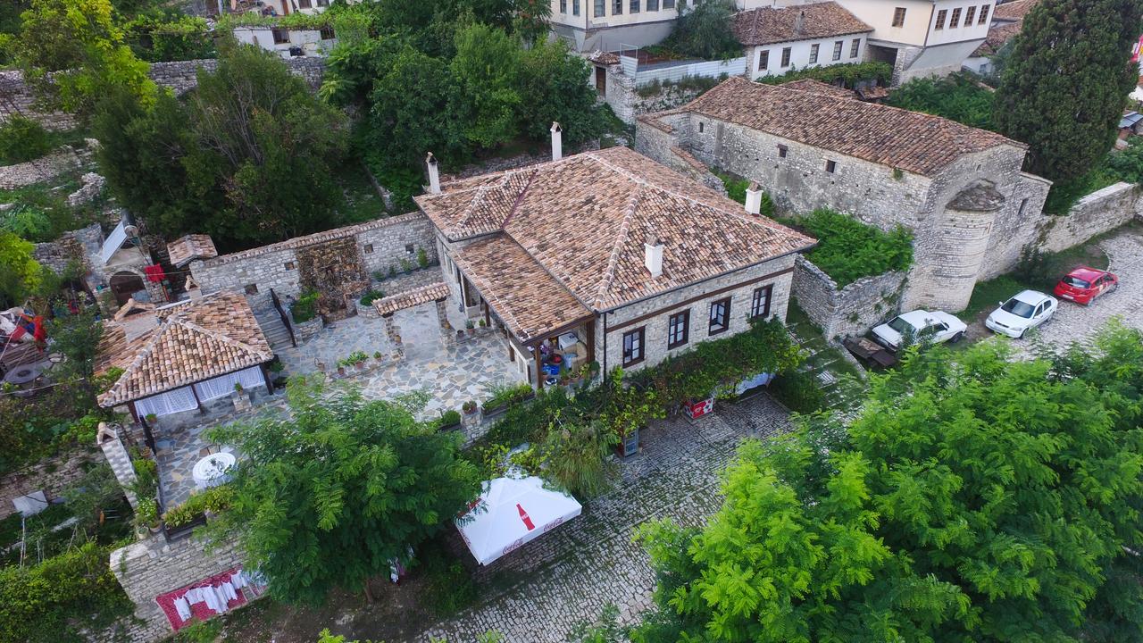 Guest House Iljesa Berat Extérieur photo