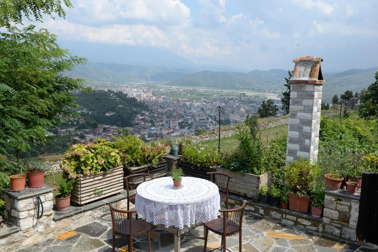 Guest House Iljesa Berat Extérieur photo