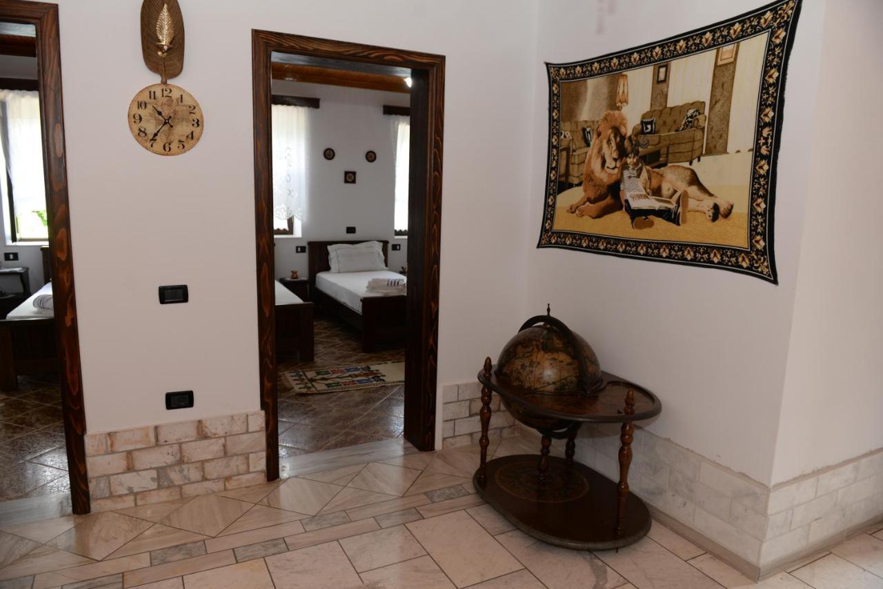 Guest House Iljesa Berat Extérieur photo