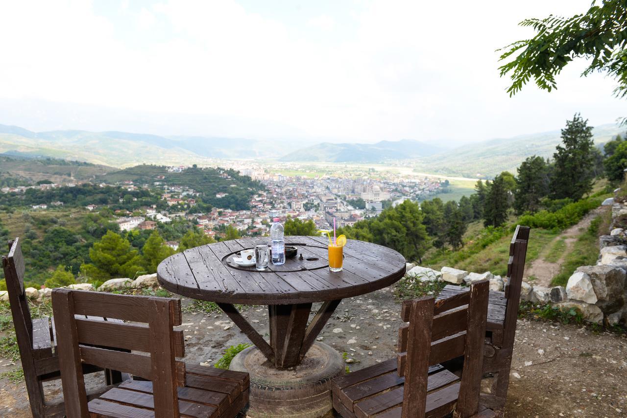 Guest House Iljesa Berat Extérieur photo