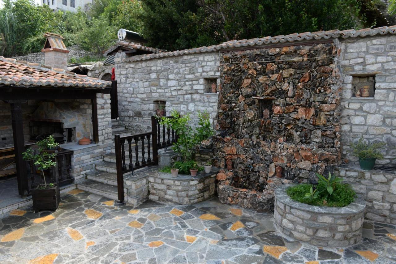 Guest House Iljesa Berat Extérieur photo