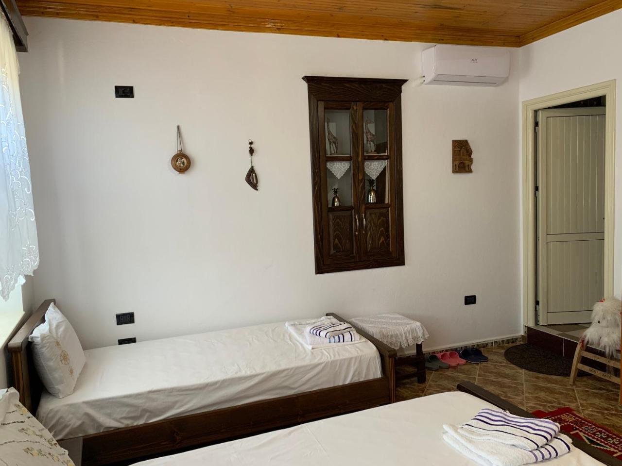 Guest House Iljesa Berat Extérieur photo