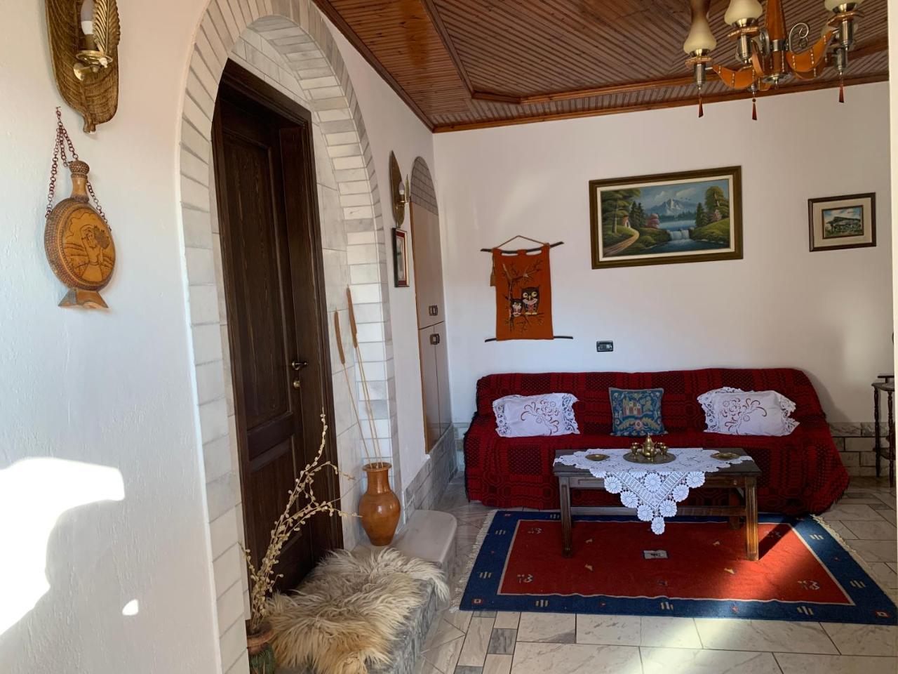 Guest House Iljesa Berat Extérieur photo