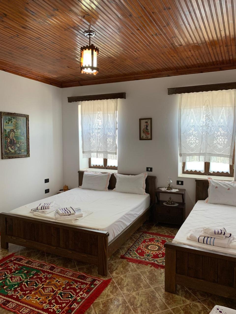 Guest House Iljesa Berat Extérieur photo
